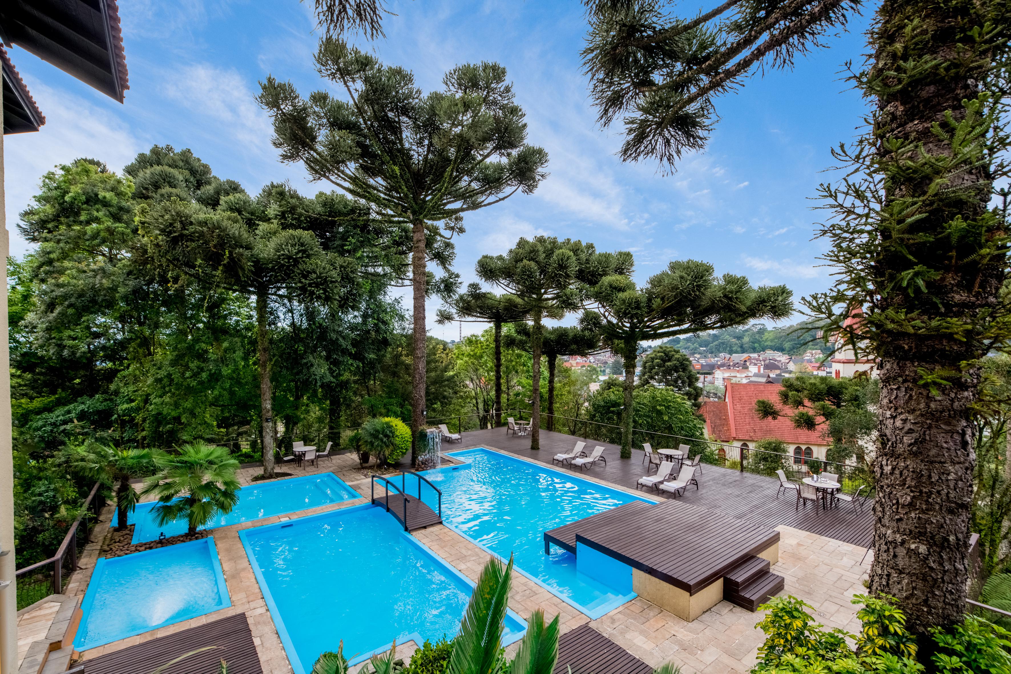 Wish Serrano Resort Γκραμάντο Εξωτερικό φωτογραφία The swimming pool at the hotel